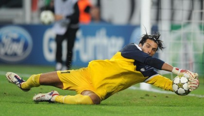 开云体育-巴斯托尼末节接管比赛，巴西全面压制南非，当足球成为第三世界的对话