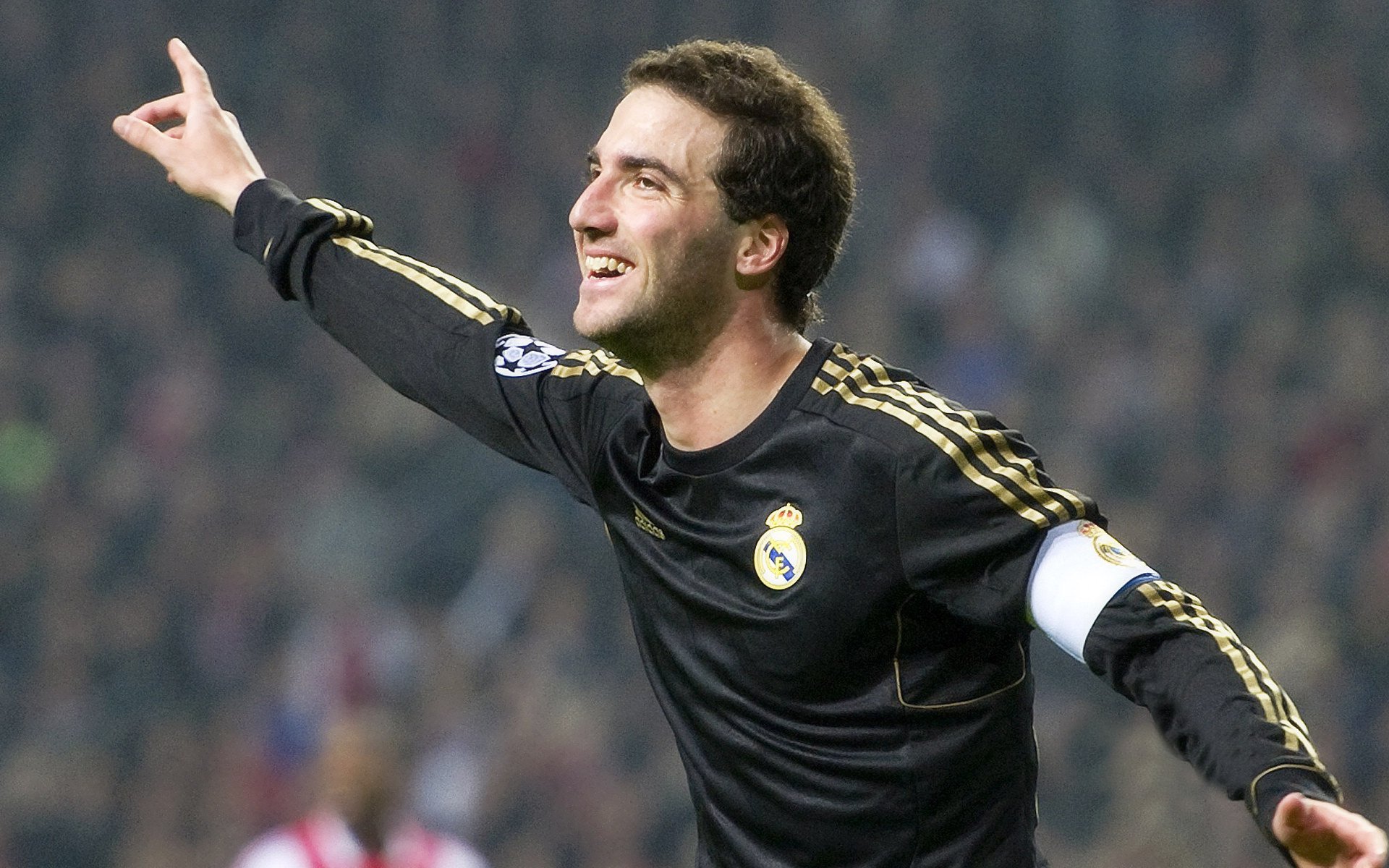 世界排名争夺战之夜，加维惊艳四座，当少年撕碎排名，足球重获心跳